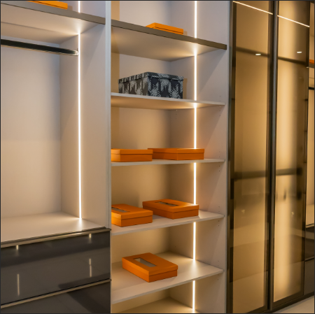 BESPOKE MODERN BUILT-IN CUPBOARDS